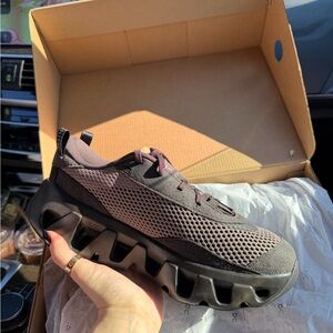 Kith x On core Sneakers